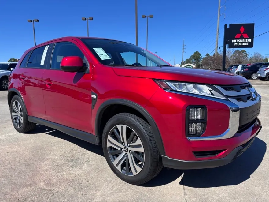 2024 Mitsubishi Outlander Sport ES photo 1
