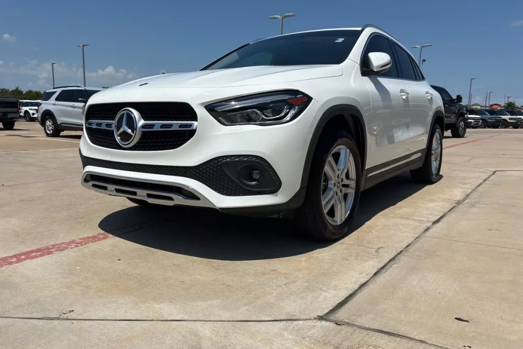 2022 Mercedes Benz GLA 250 photo 1