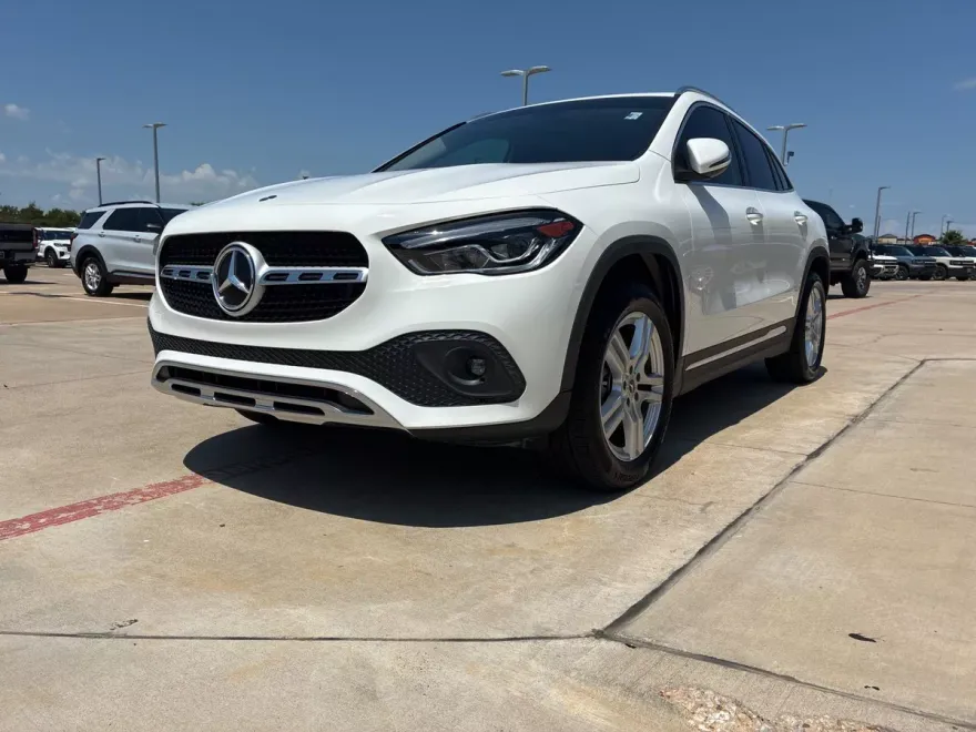 2022 Mercedes Benz GLA 250 photo 1