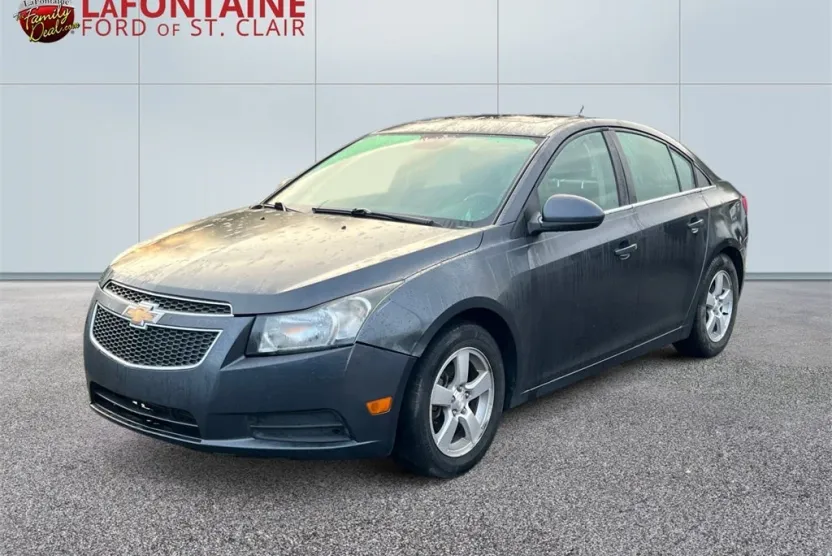 2013 Chevrolet Cruze LT photo 1