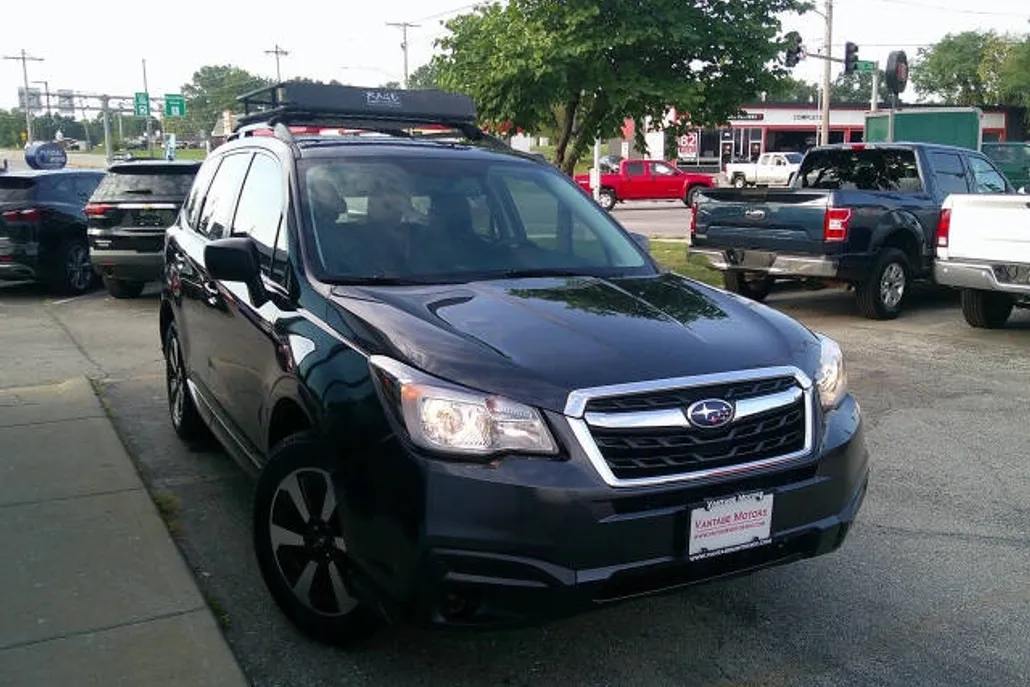 2018 Subaru Forester 2.5i photo 1