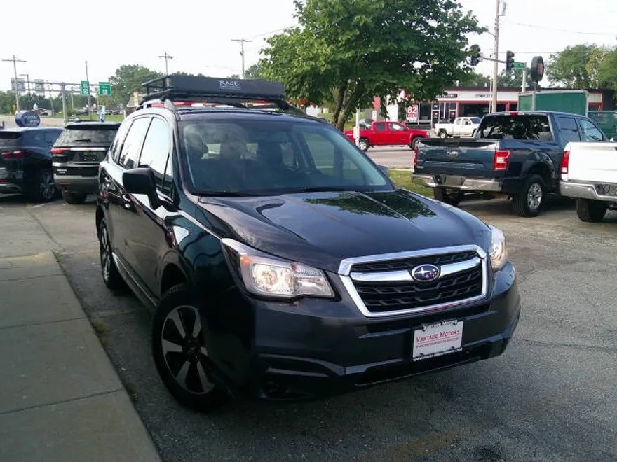 2018 Subaru Forester 2.5i photo 1