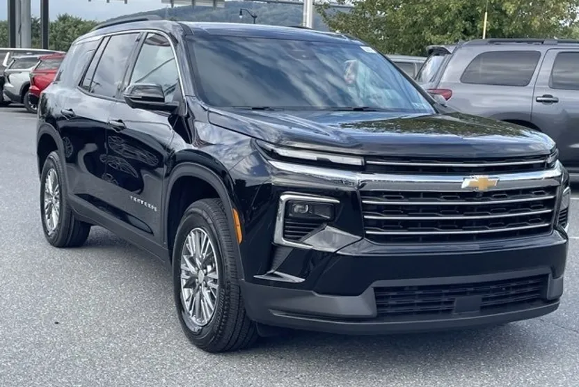2026 Chevrolet Traverse photo 1
