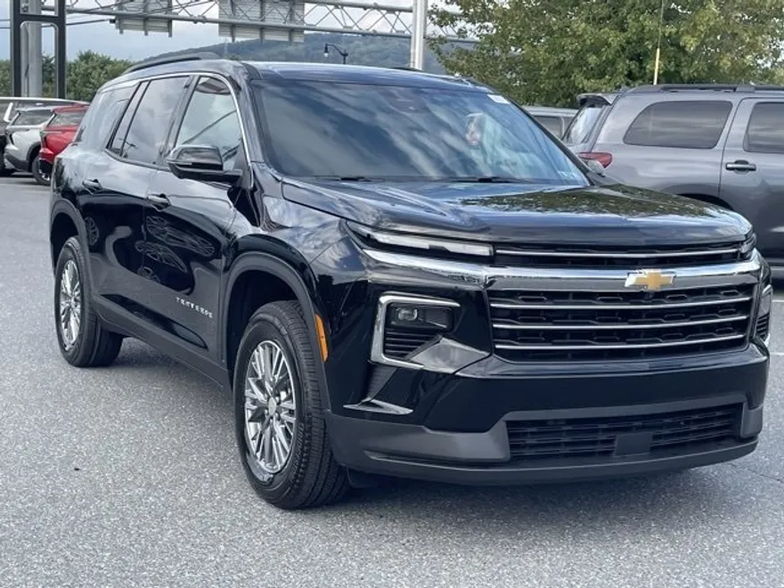 2026 Chevrolet Traverse photo 1