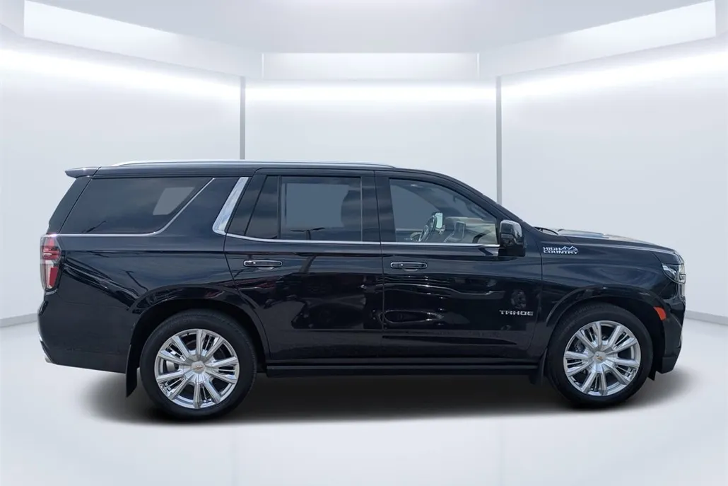 2022 Chevrolet Tahoe High Country photo 1