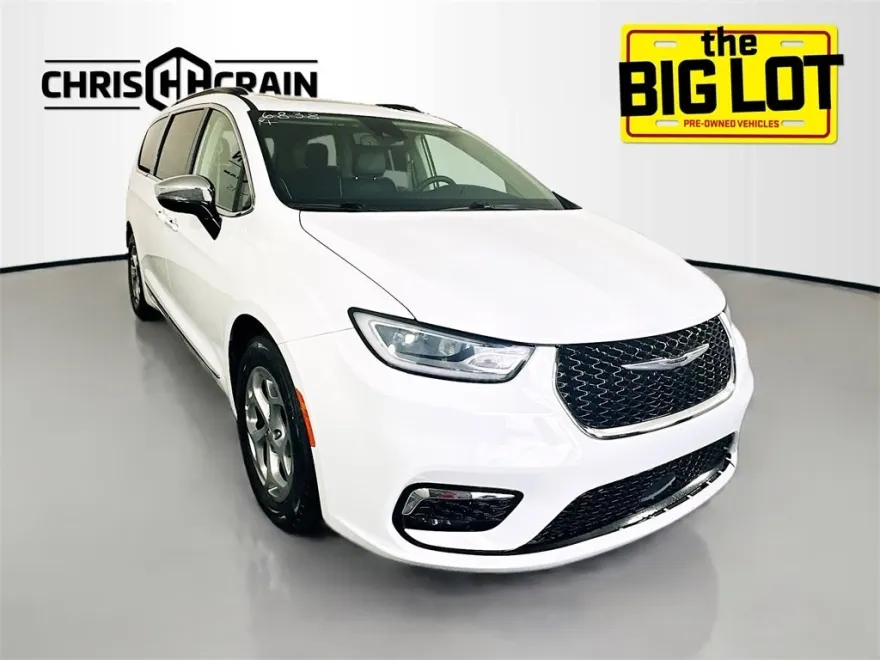 2023 Chrysler Pacifica Limited photo 1