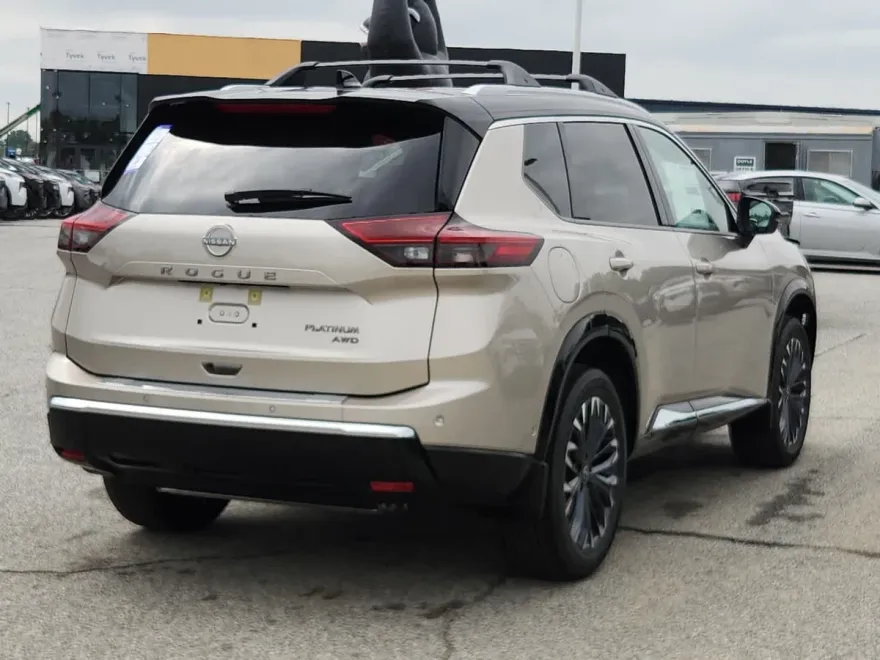 2026 Nissan Rogue Platinum photo 1