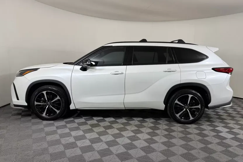 2022 Toyota Highlander XSE photo 1