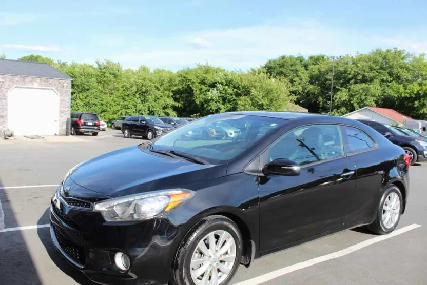 2016 Kia Forte Koup photo 1