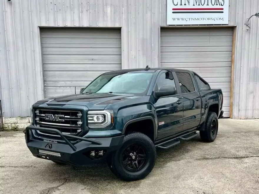 2017 Gmc Sierra 1500 SLT photo 1