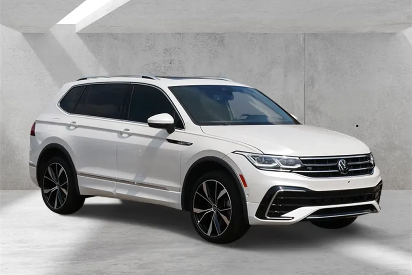 2022 Volkswagen Tiguan SEL Premium R-Line photo 1