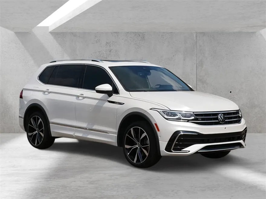 2022 Volkswagen Tiguan SEL Premium R-Line photo 1