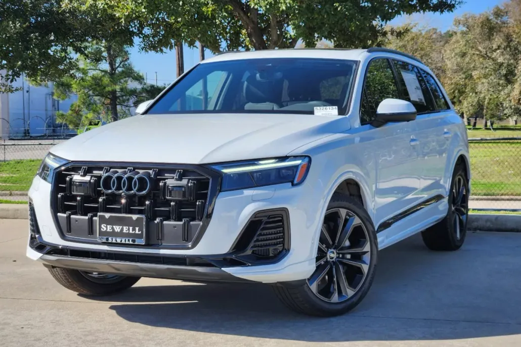 2025 Audi Q7 55 Premium photo 1