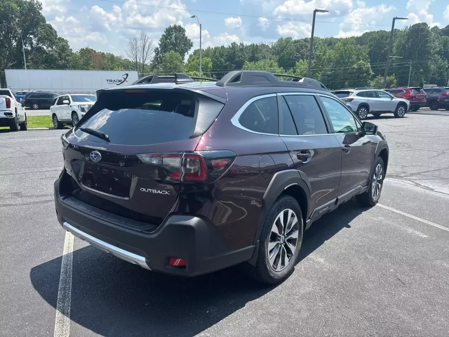 2025 Subaru Outback Limited photo 1