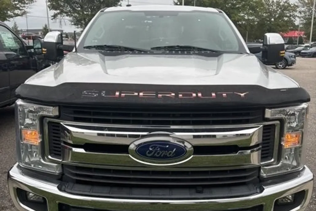 2019 Ford F-250 XLT photo 1