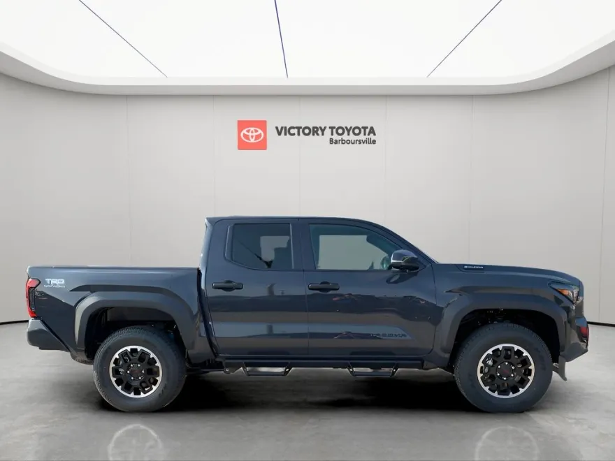 2025 Toyota Tacoma TRD Off-Road 4x4 Double Cab photo 1