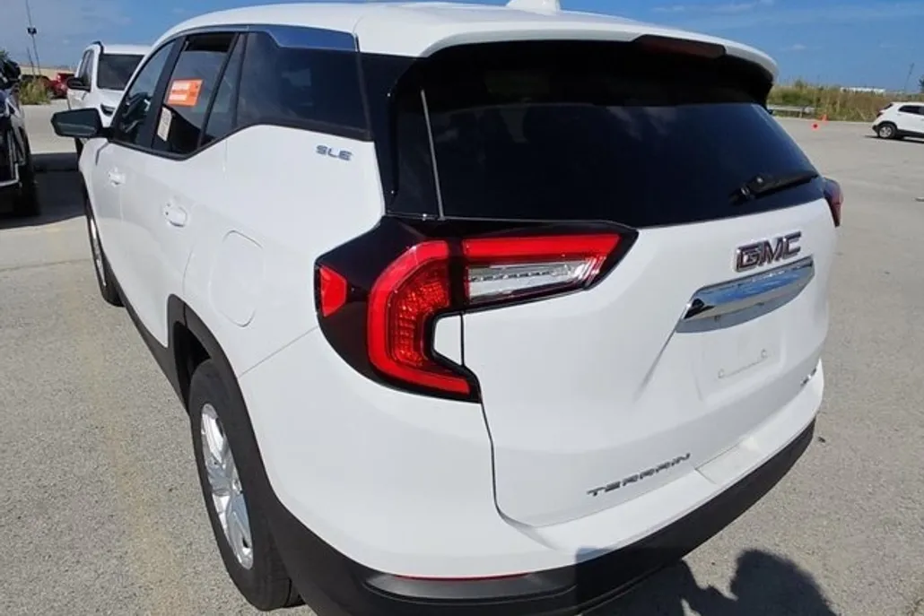 2024 Gmc Terrain SLE photo 1