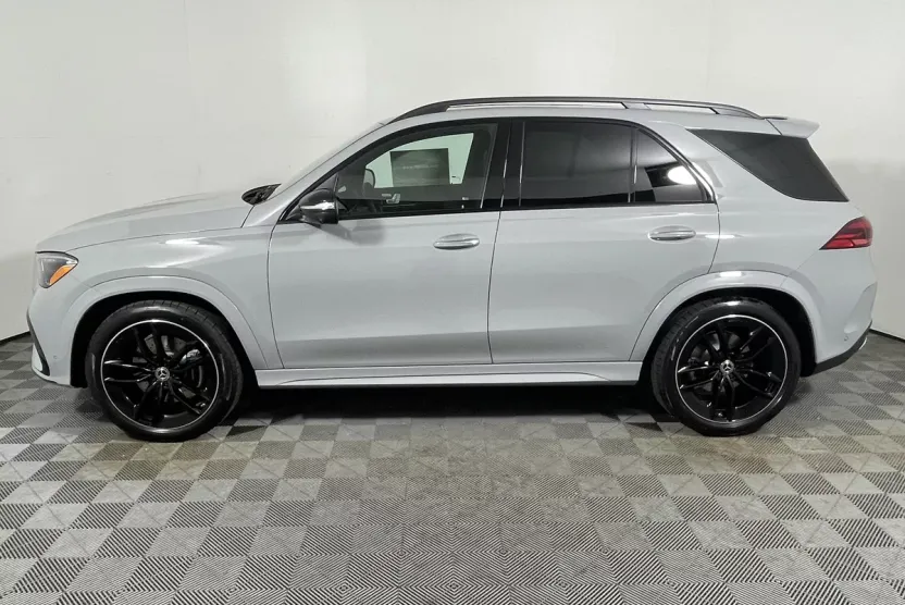 2026 Mercedes Benz GLE 450 4MATIC photo 1