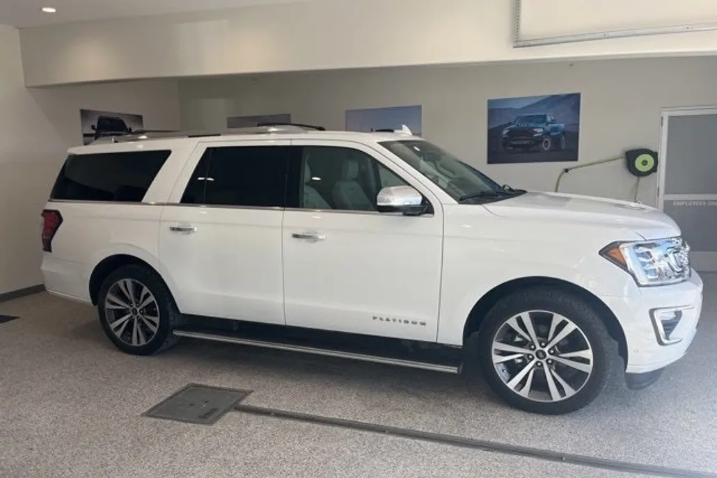 2021 Ford Expedition MAX Platinum photo 1