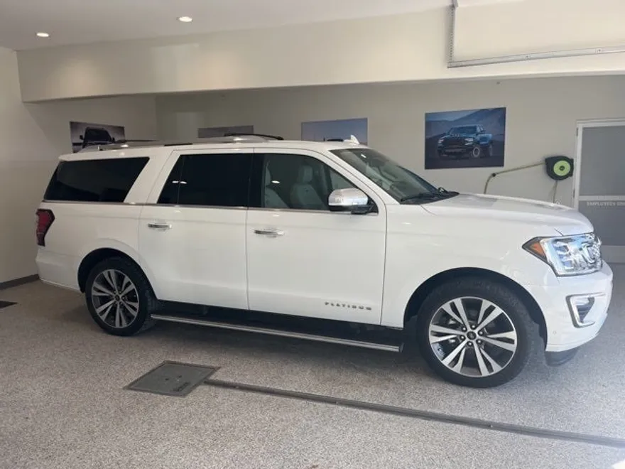 2021 Ford Expedition MAX Platinum photo 1
