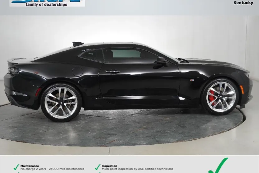 2022 Chevrolet Camaro 1LT photo 1