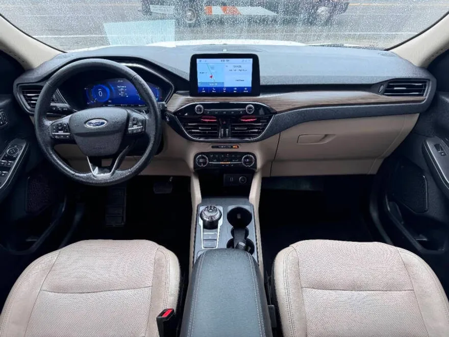 2020 Ford Escape Titanium photo 1
