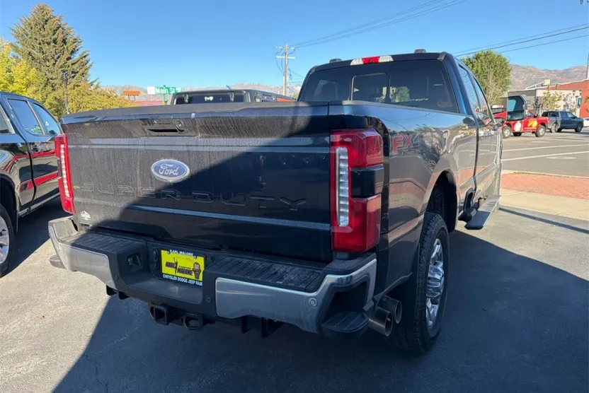 2025 Ford F-350 photo 1