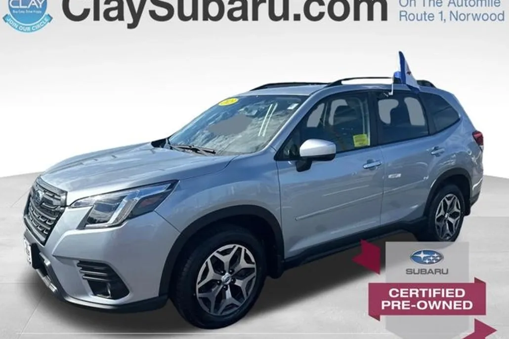 2023 Subaru Forester Premium photo 1
