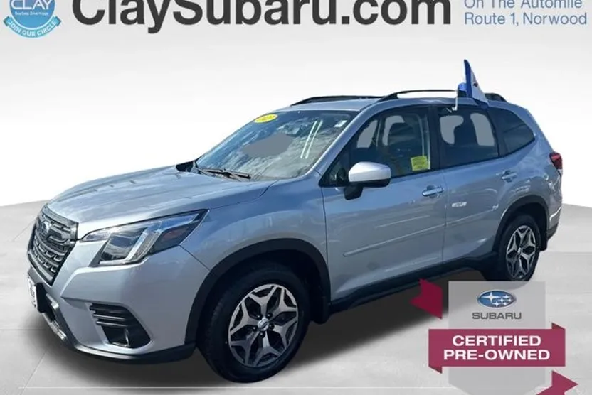 2023 Subaru Forester Premium photo 1