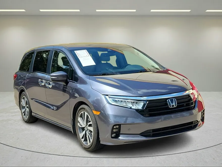2024 Honda Odyssey Touring photo 1