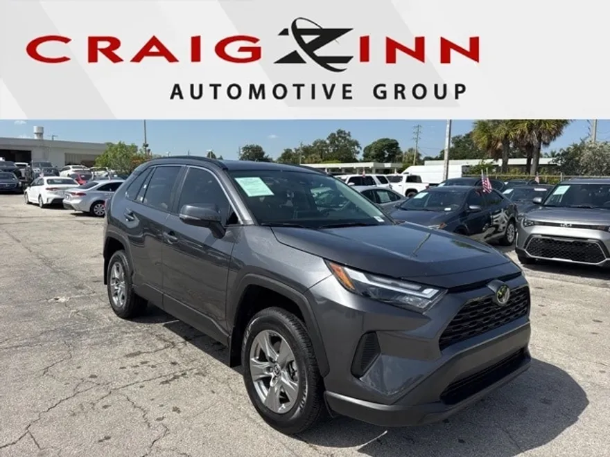 2025 Toyota RAV4 XLE photo 1