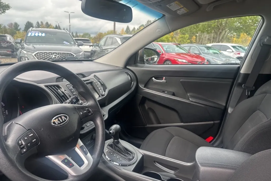2011 Kia Sportage LX photo 1
