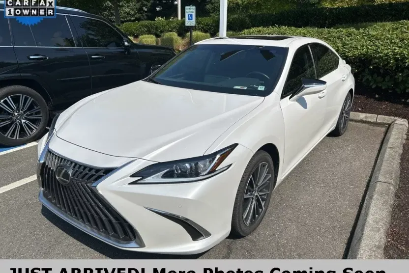 2023 Lexus ES Premium photo 1