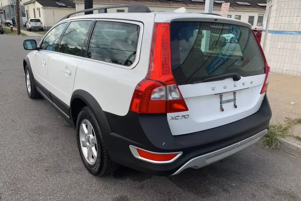 2010 Volvo XC70 3.2 photo 1