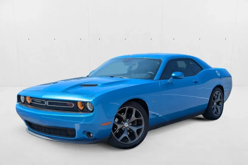 2015 Dodge Challenger SXT photo 1