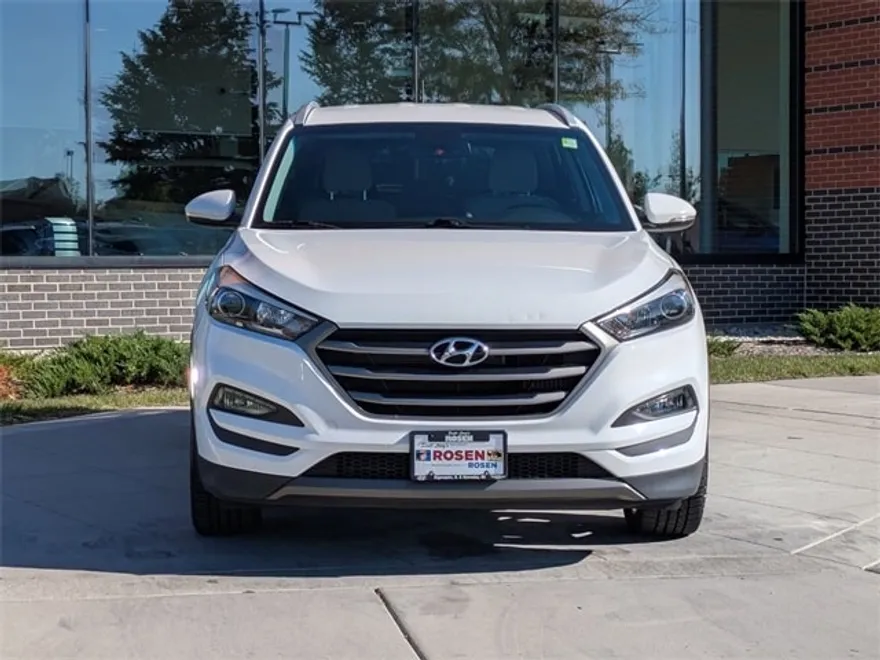 2016 Hyundai Tucson Sport photo 1