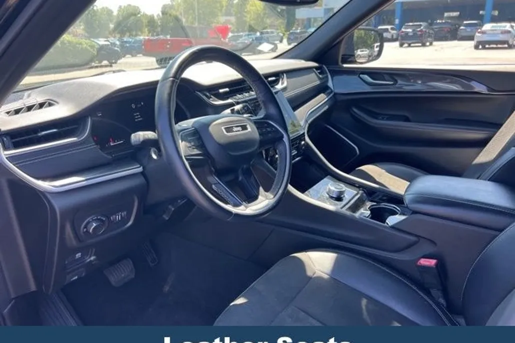 2021 Jeep Grand Cherokee Altitude photo 1