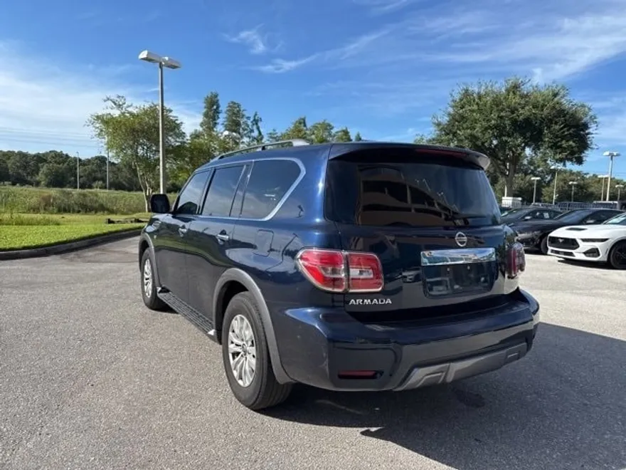 2020 Nissan Armada SV photo 1