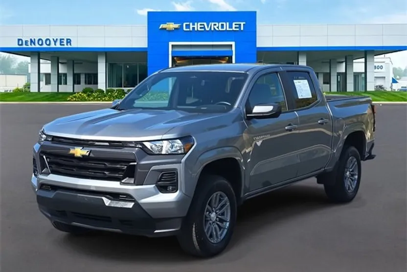 2023 Chevrolet Colorado LT photo 1