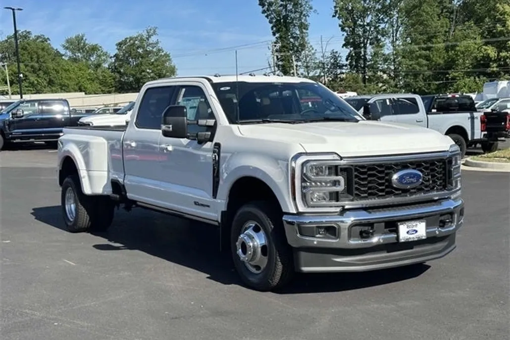 2025 Ford F-350 photo 1