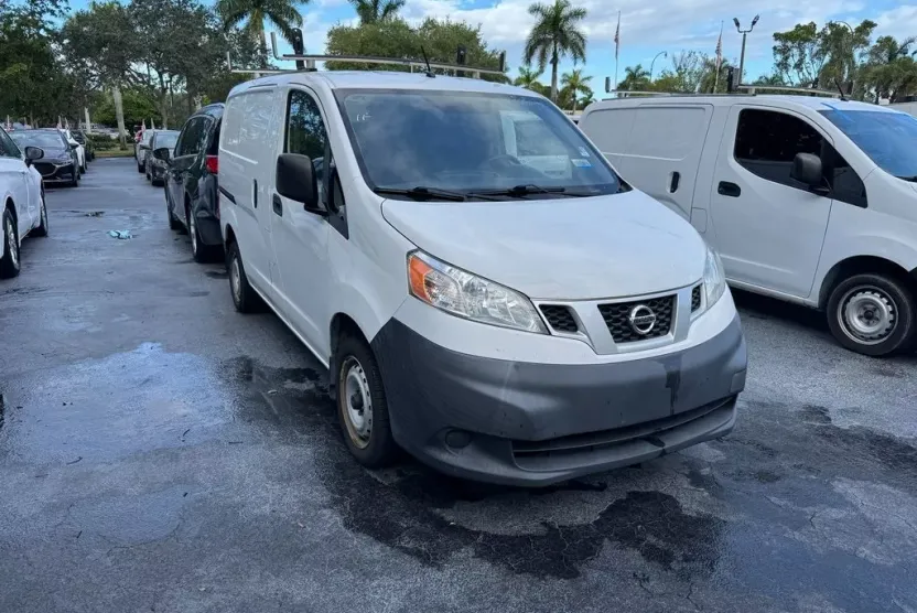 2018 Nissan NV200 S photo 1