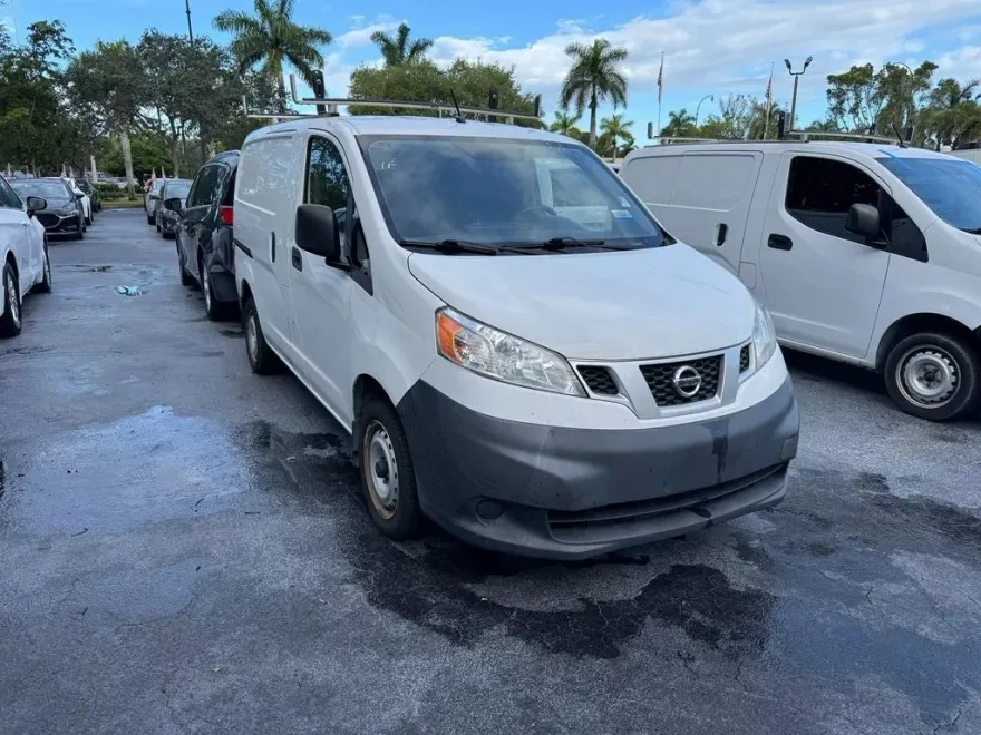 2018 Nissan NV200 S photo 1