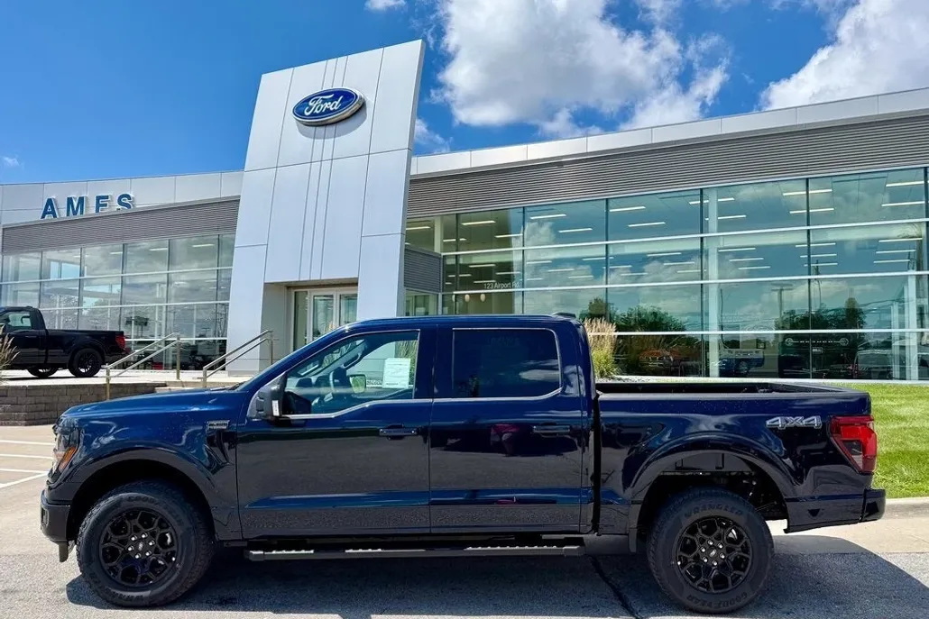 2025 Ford F-150 XLT photo 1