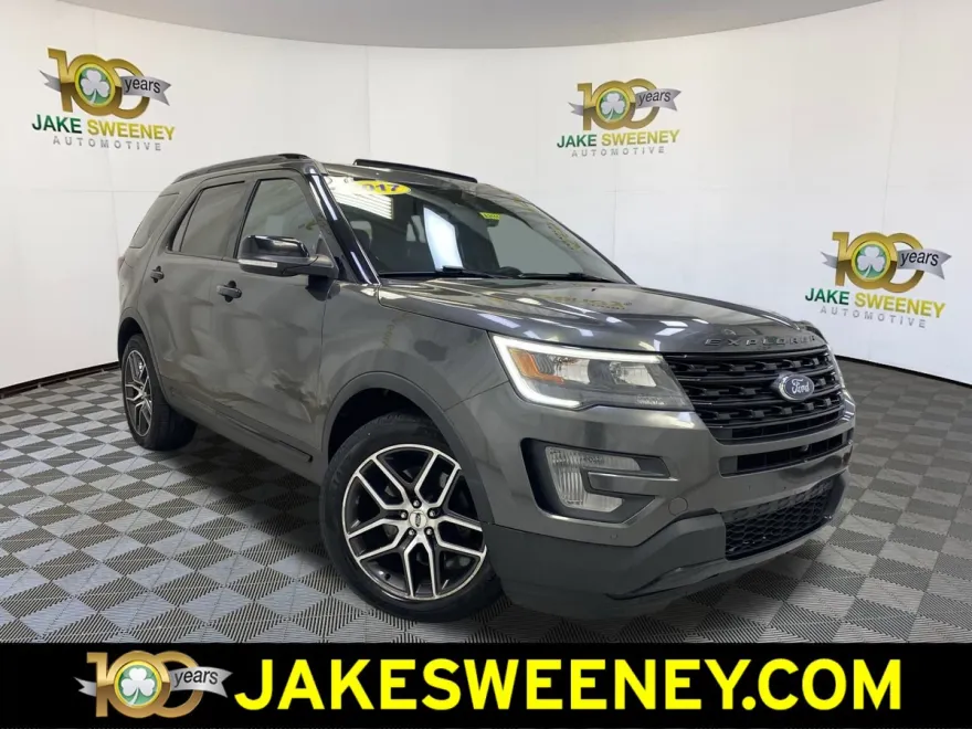 2017 Ford Explorer Sport photo 1