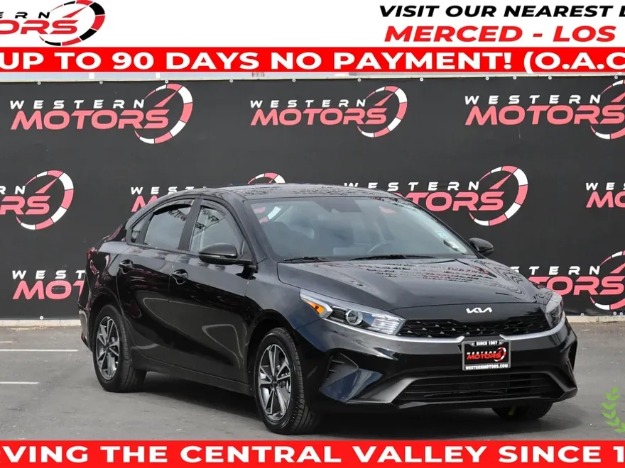 2024 Kia Forte LXS photo 1