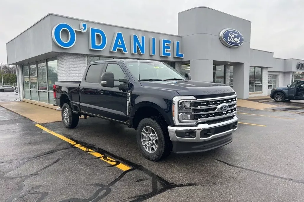 2025 Ford F-350 photo 1