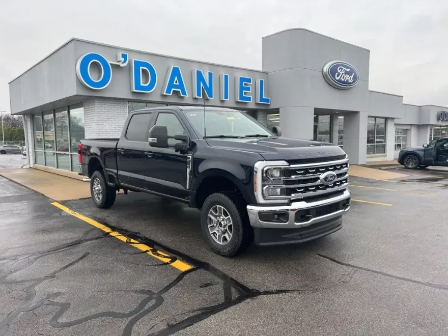 2025 Ford F-350 photo 1