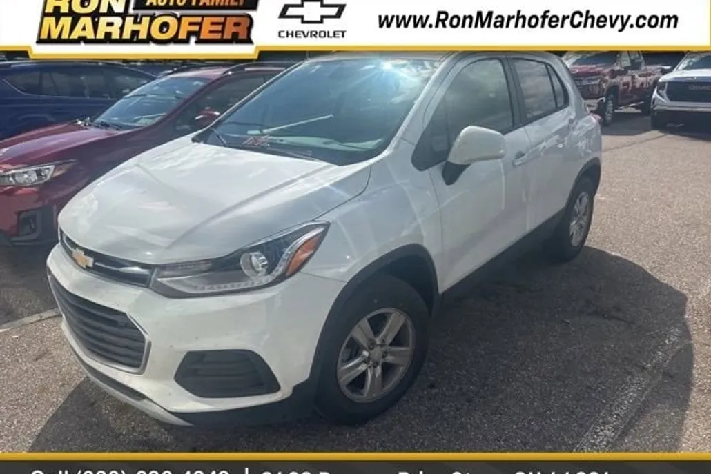 2022 Chevrolet Trax LT photo 1