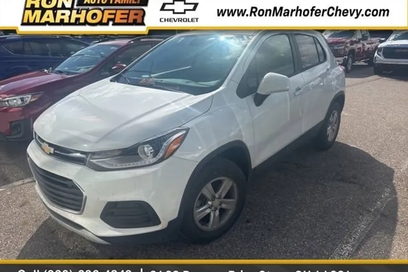 2022 Chevrolet Trax LT photo 1