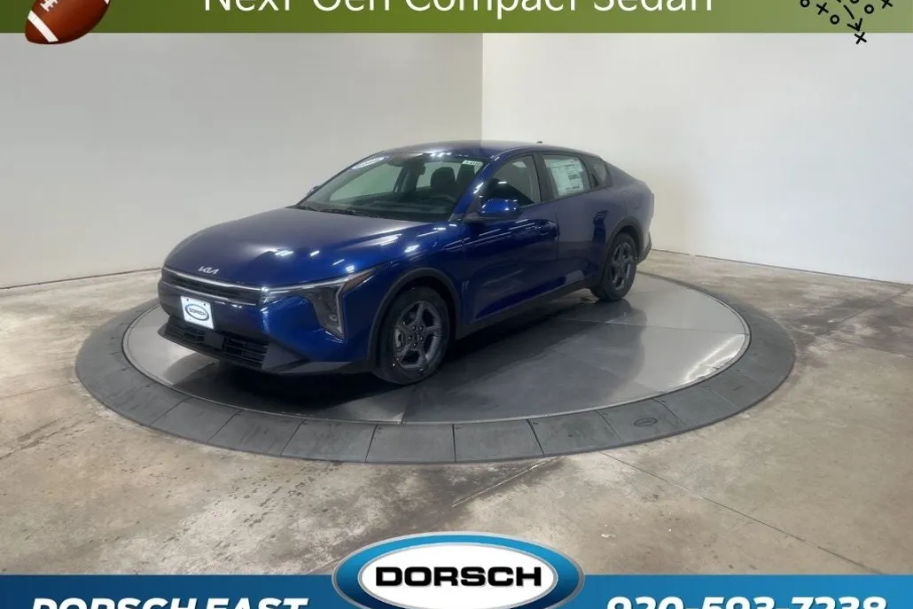 2025 Kia K4 LXS photo 1